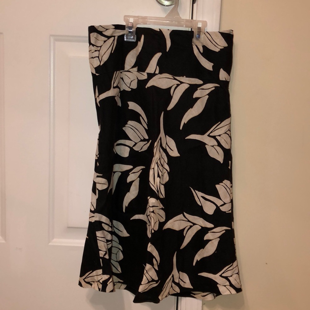 Knee length skirt